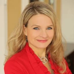 Sandy Hansen-Wolff, guest on Buy Grow Sell EP53